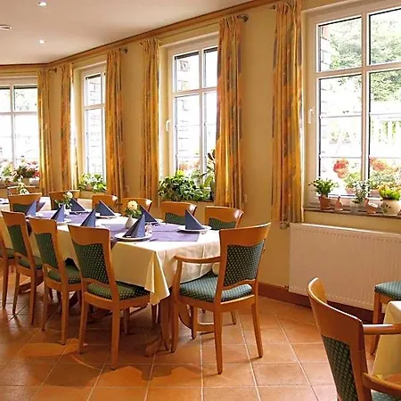 Schend Otel Lutzerath