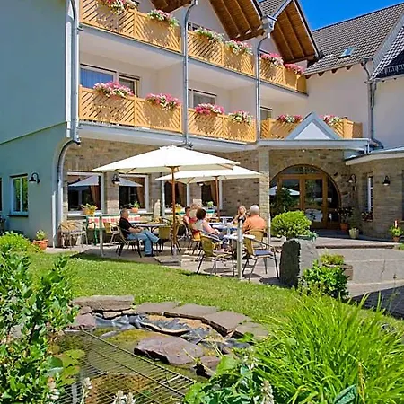 Otel Schend Lutzerath